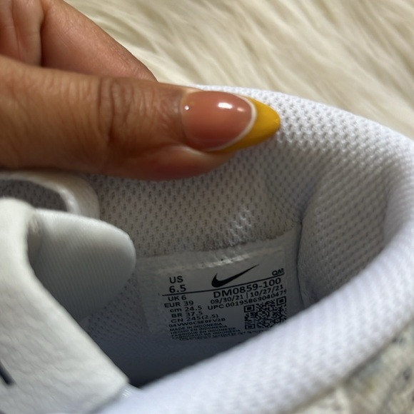 Nike SB Zoom Blazer Mid Premium Floral White Grey shoes - Picture 7 of 7